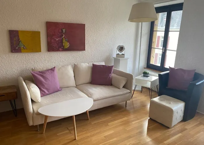 Joline Private Guest 45m2 * Nidau